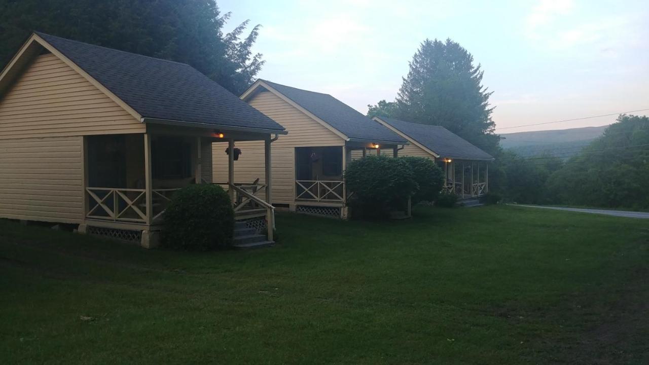 Serenity Motel Shaftsbury Exteriör bild
